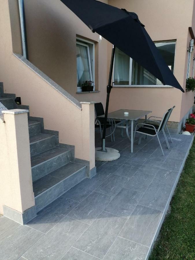 Apartamento Apartman Vidovic Korenica Exterior foto