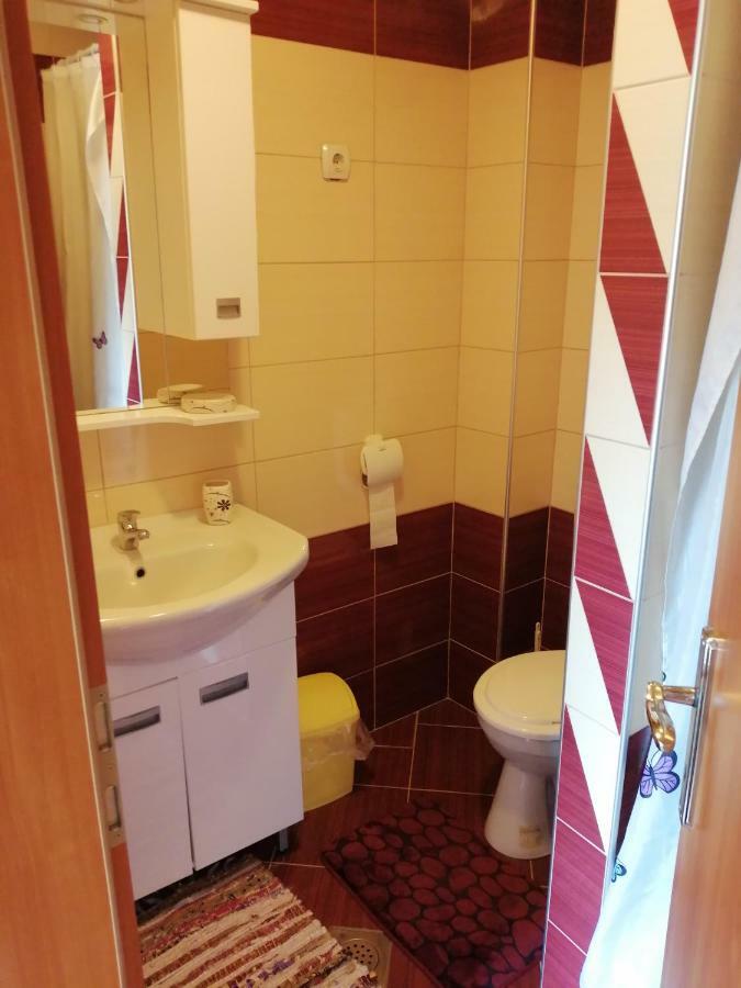 Apartamento Apartman Vidovic Korenica Exterior foto